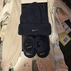 NIKE 2 Piece Set 0-6 Months $10