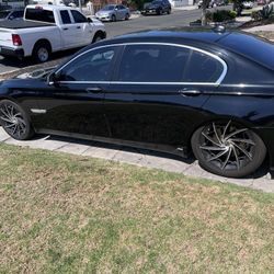 BMW 2012 740li 