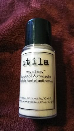 Stila Beige Foundation Concealer