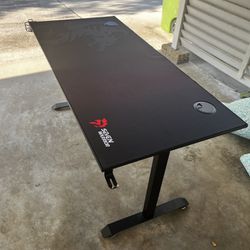 SEVEN WARRIOR Gaming Desk 60 INCH, T- Shaped Carbon Fiber Surface Computer Desk with Mouse pad