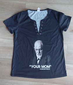 Sigmund Freud "Your Mom" Graphic T-Shirt – Size Small