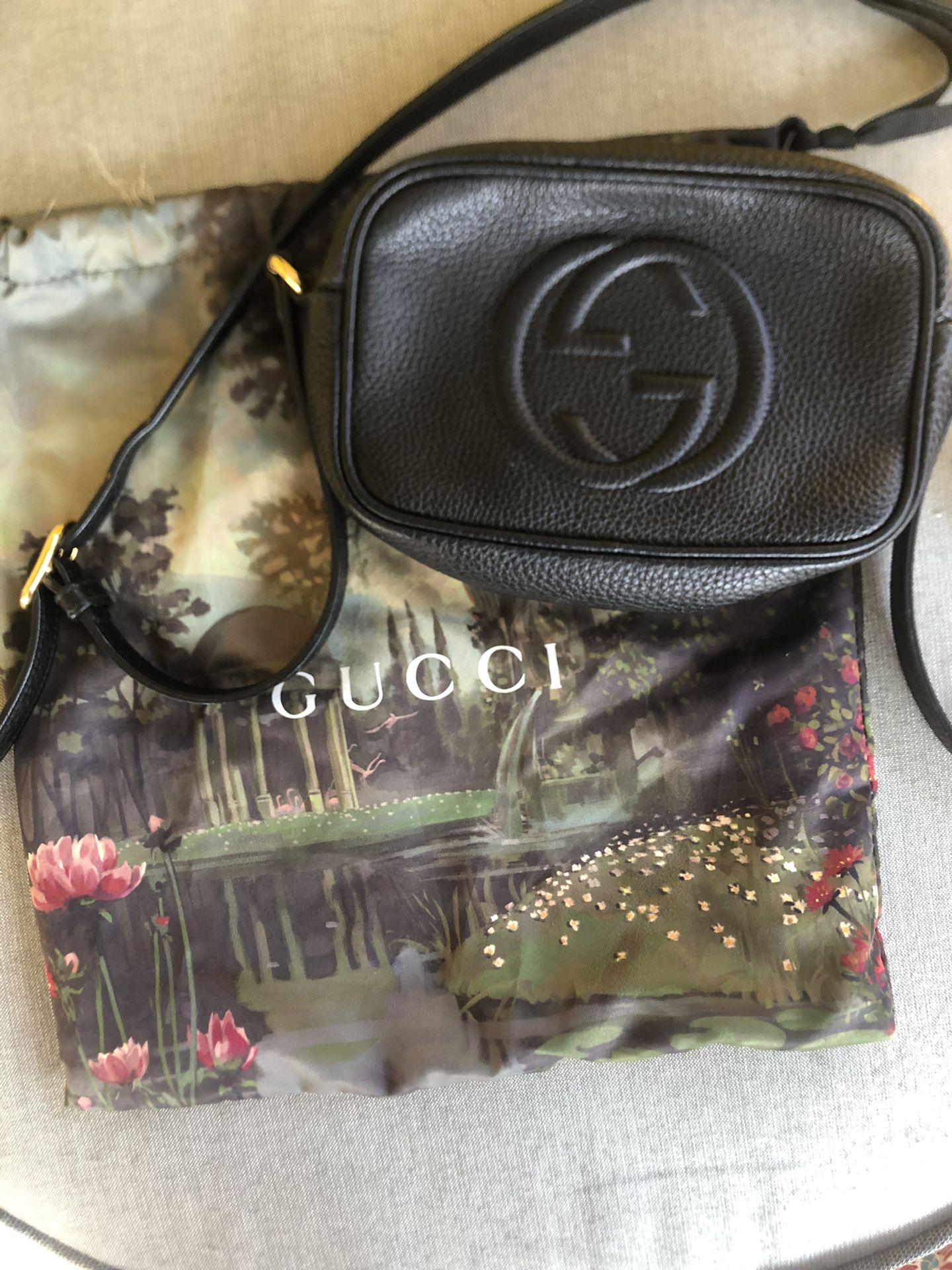 Gucci Handbag Soho Disco Leather Handbag 100% Authentic