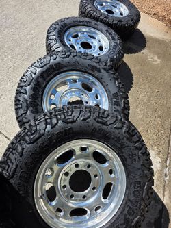 Truck tires