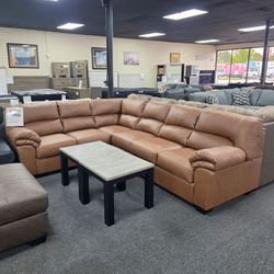 Leather Sectional 🚚WE DELIVER🚚
