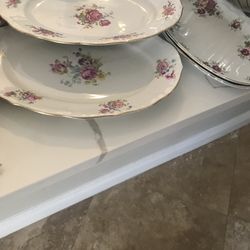 Set of four serving plate