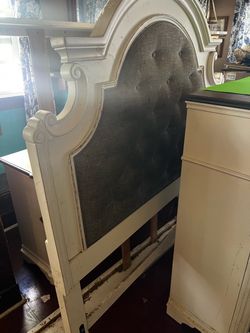 White Wood Tufted Upholstered full bedroom setHeadboard
