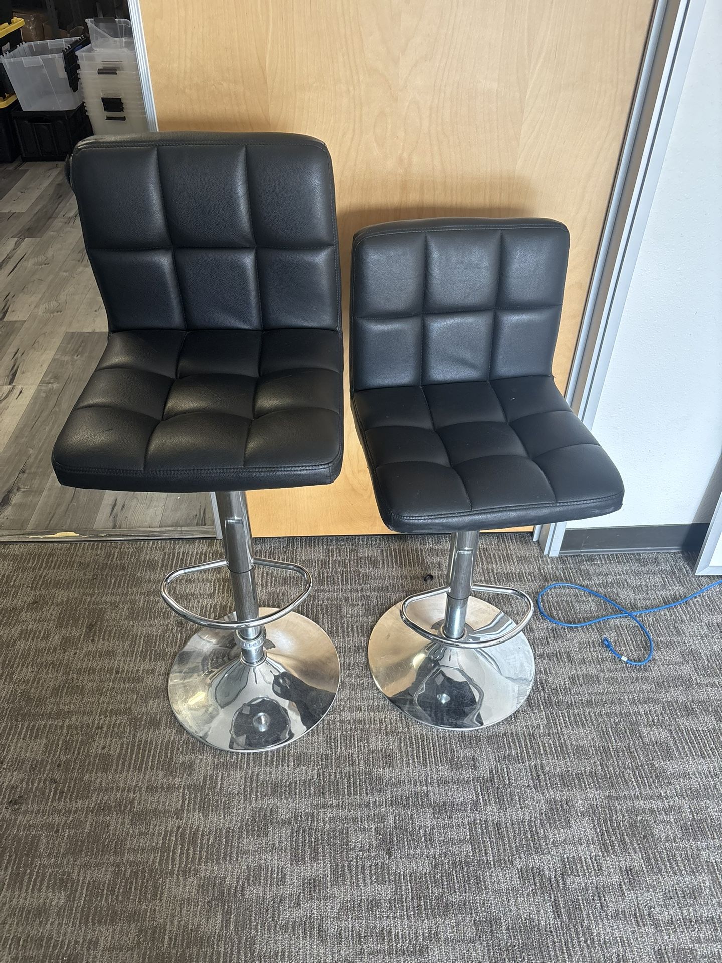 Chair (Stool Type Of Chair)