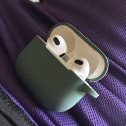 Apple AirPods 3  w/ AppleCare