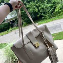 Steve Madden Daniella Tote in “Vanilla” 