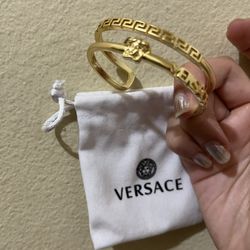 ⚜️Vers@ce Gold Cuff Br@celet🔱