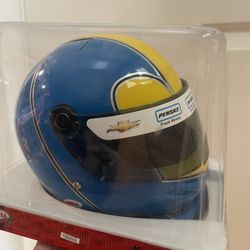 HELIO CASTRONEVES BELL RACING MINI COLLECTOR'S HELMET PENSKE CHEVROLET