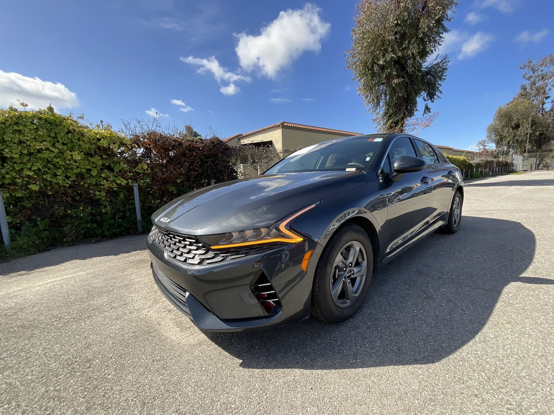 2022 KIA K5 for Sale in San Fernando, CA - OfferUp