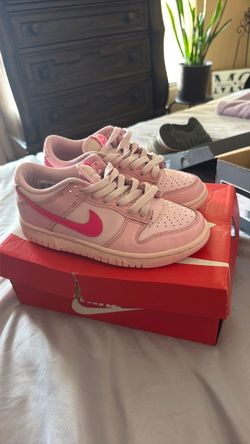 med soft pink nike dunks