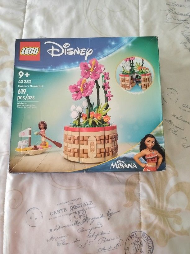 LEGO Disney Moana 619 pcs  NEW In Box