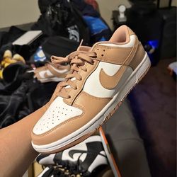 Nike dunks Tan size 9.5 no box