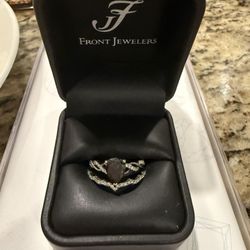 1.25 Cts Color: Black (Enhanced) Clarity: AAA