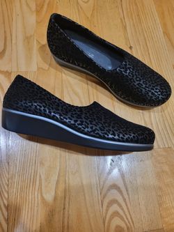 SAS Bliss Slip On Wedge Shoes Womens 11 XW Black Leopard Comfort Tripad NEW NWOB