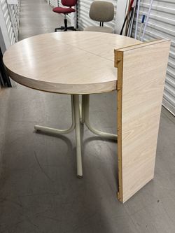 $85 OBO - Vintage Round Folding Dining / Game Table – Light Oak & Gold Trim