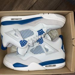 Jordan 4s