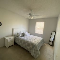Queen Bed Set For Sale 