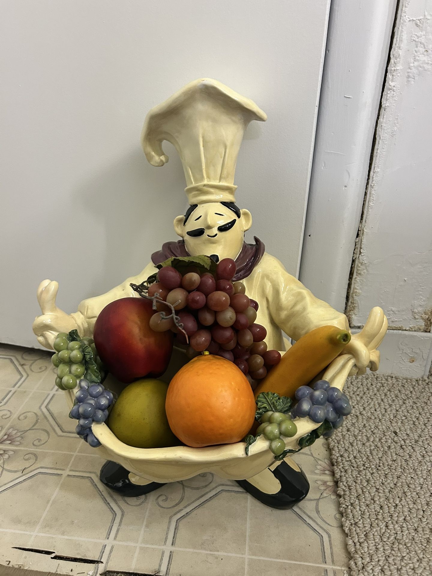 Kitchen STATUE