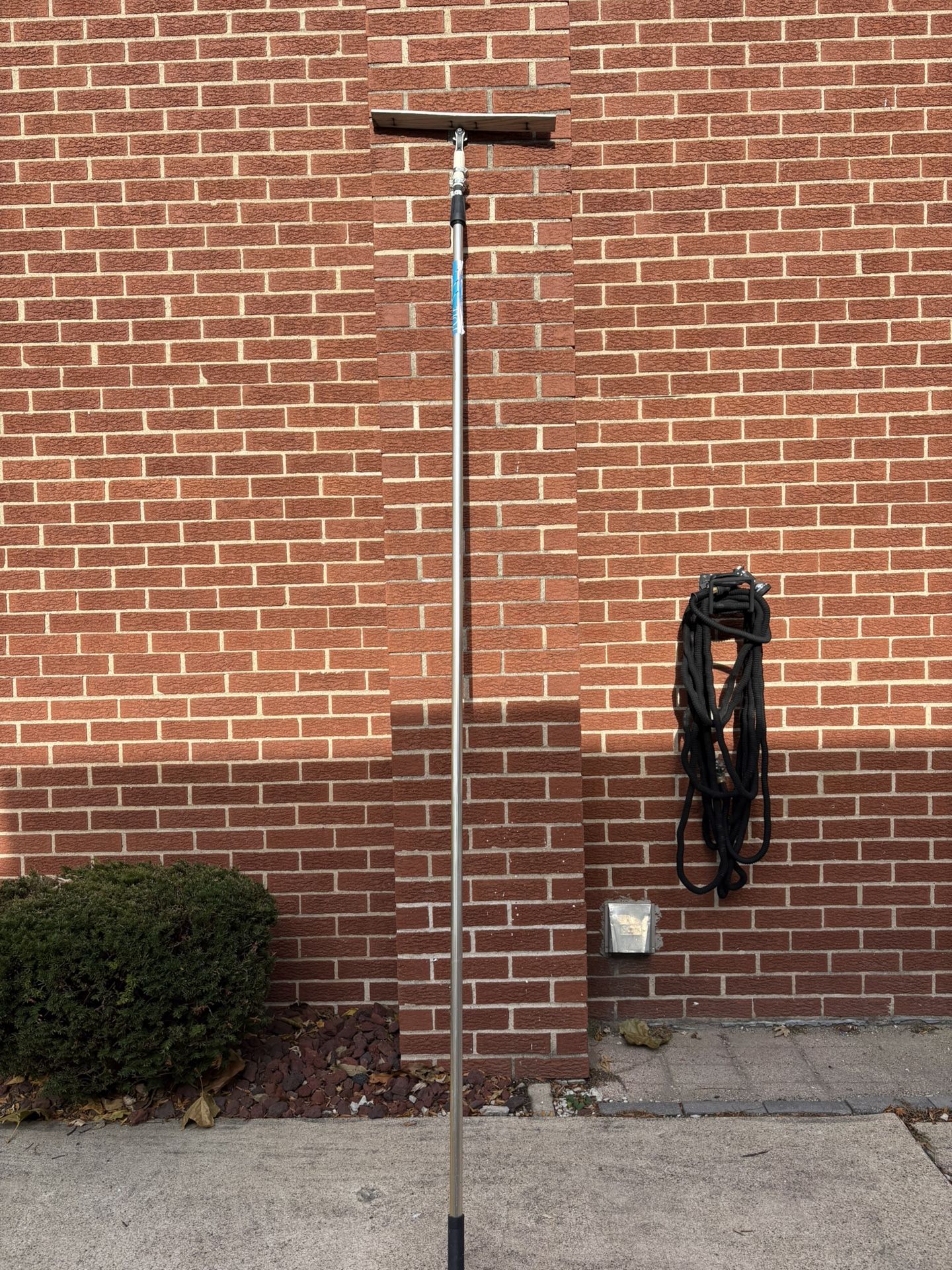 Ettore Reach Extension Pole