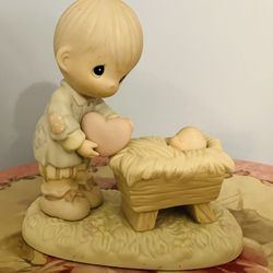 Precious Moments I'LL GIVE HIM MY HEART Jesus Nativity Christmas Figurine