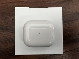 Apple AirPods 3 Charging Case