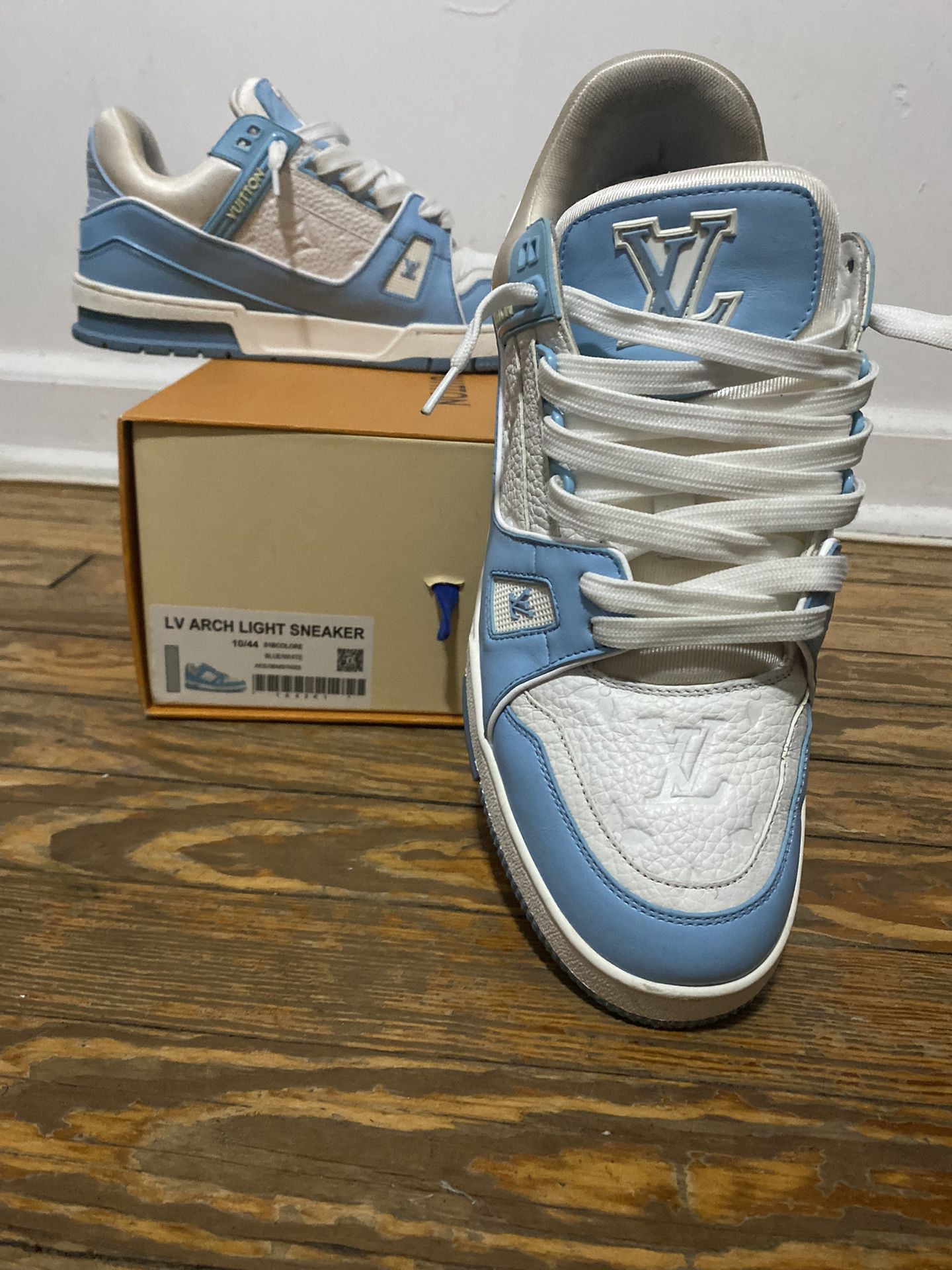 Louis Vuitton Trainer Low (White Sky Blue for Sale in West New