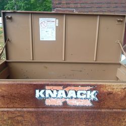 KNAACK TOOLBOX JUST NEEDS PAINTING ONLY SURFACE RUST 