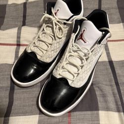 NIKE Men's "Jordan Max Aura 2" Black/White/Gym Red
