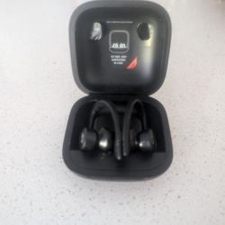 Powerbeats pro By dr Dre