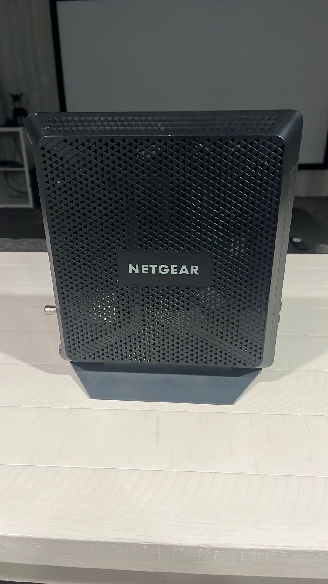 Netgear C7000v2 Modem/Router