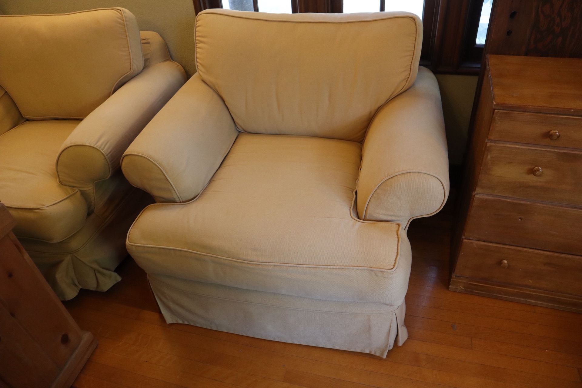 Pair of Beige Upholstered Armchairs – Oversized & Comfortable
