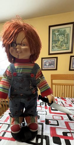Chucky Good Guys Signature Doll