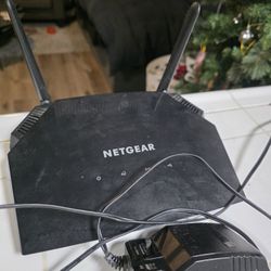 NETGEAR ROUTER 