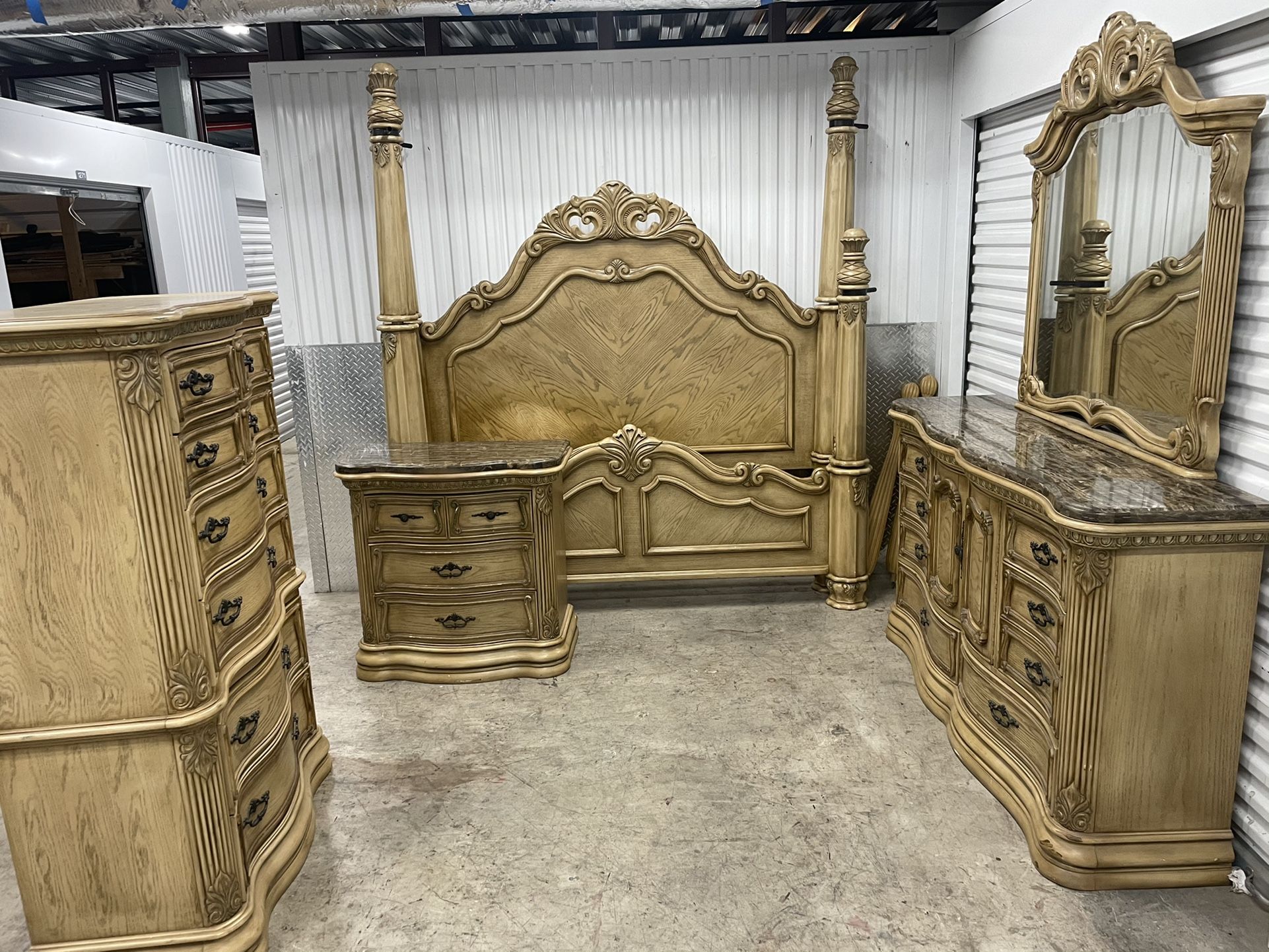 NEW never opened AMAZING Z Gallerie/Horchow/Neiman Marcus Designer Bedroom  SET for Sale in Las Vegas, NV - OfferUp