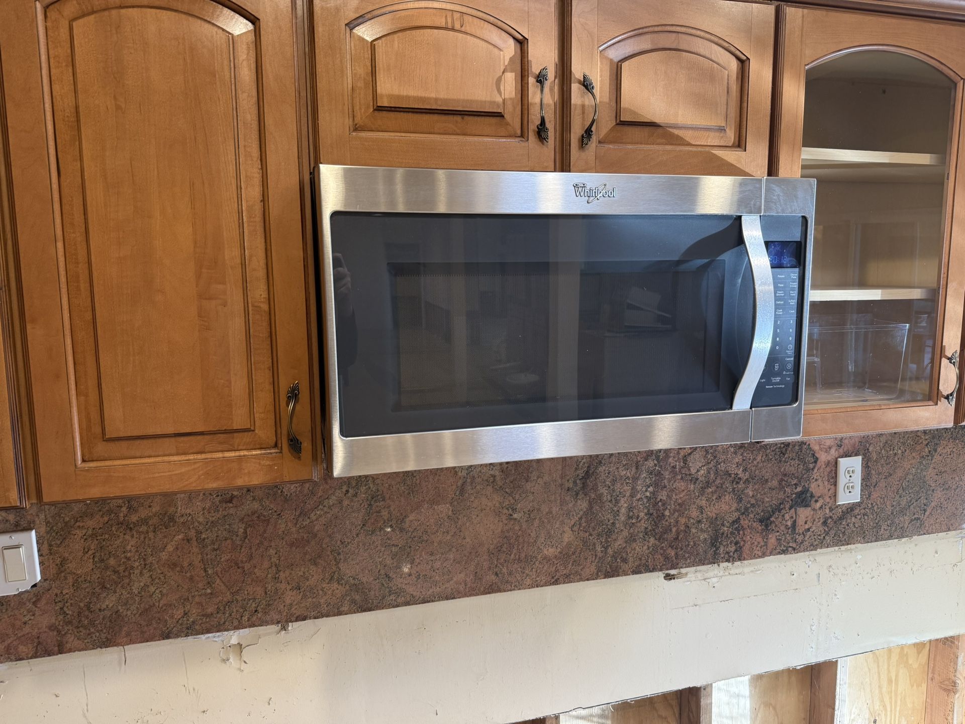 Whirlpool 30” Over The Range Microwave