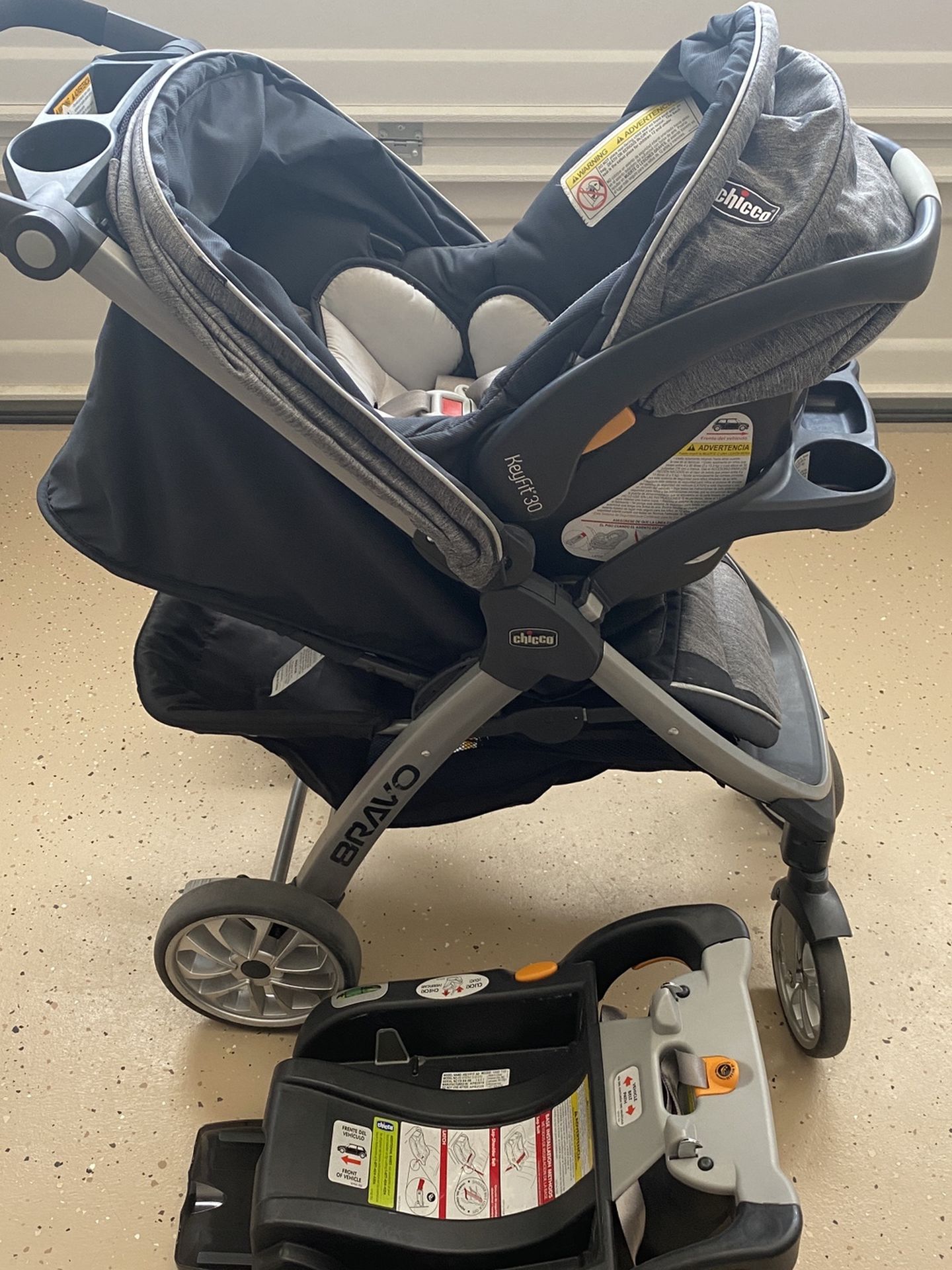 Chicco Bravo 3-in-1 Trio Travel System