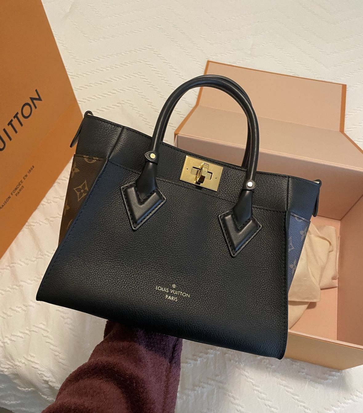 LV On My Side PM for Sale in Costa Mesa, CA - OfferUp