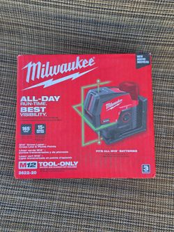 Milwaukee M12 12-Volt Lithium-Ion Cordless Green 125 ft. Cross Line and Plumb Points Laser Level (Tool-Only)Brand New