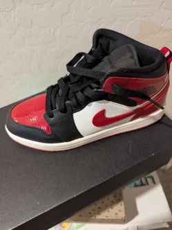 Air Jordan 1 Mid Sneaker