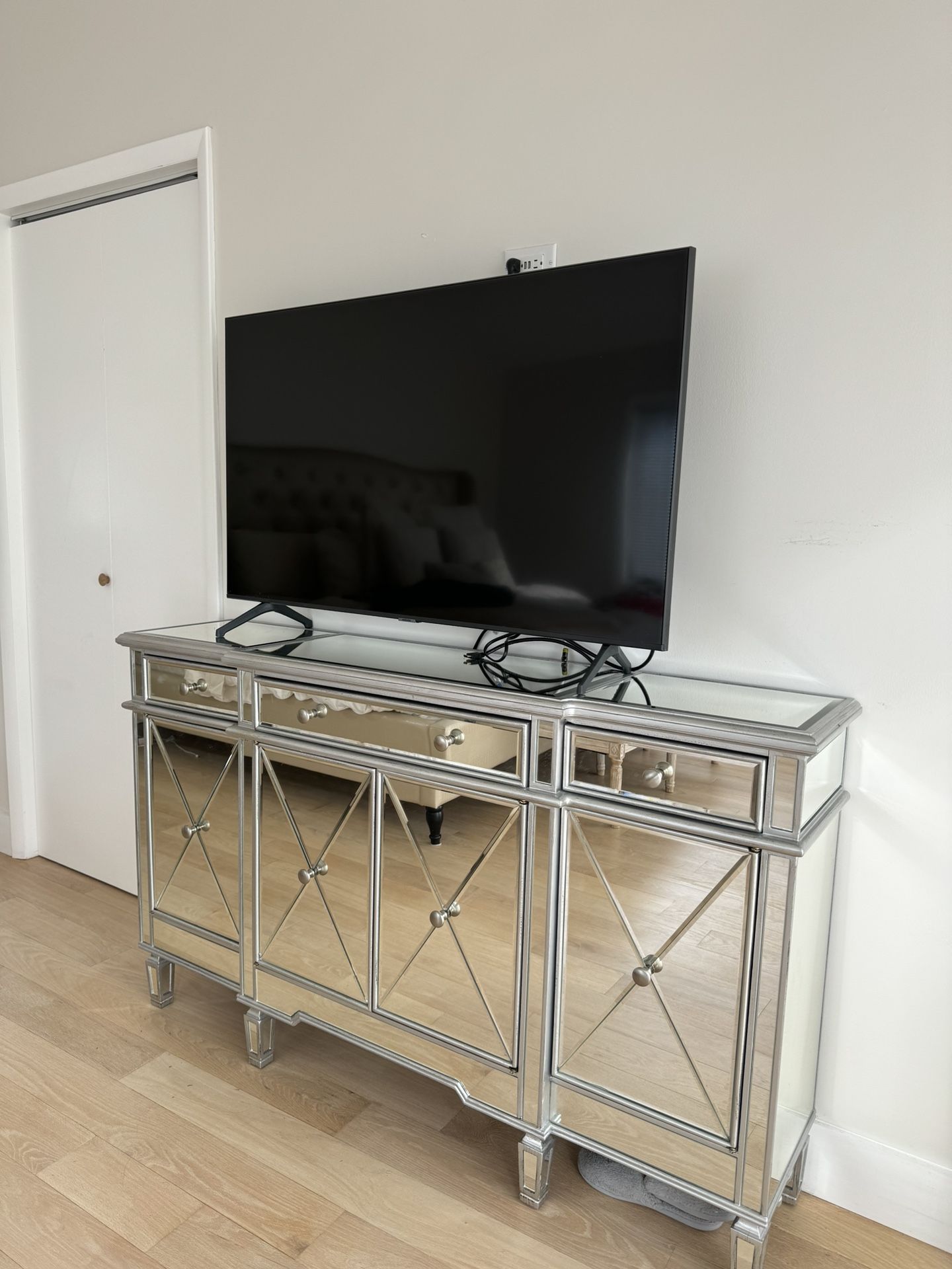 Mirrored Console Table/dresser for Sale in Clifton, NJ OfferUp