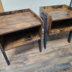 2 End Tables/Nightstands