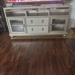 Tv stand silver 58 inch for sale