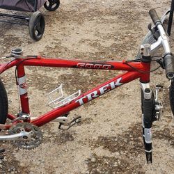 Trek 6000 Front Suspension Bike!