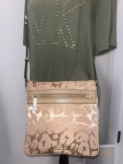 NWT Michael Kors Jet Set Crossbody