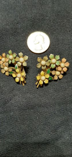 Vintage Colorful  flower Enamel Clip Earrings