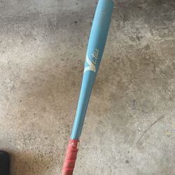 Victus Wood Bat 29 Inch