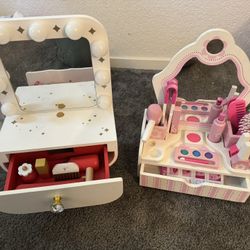 Kids Play Makeup Vanity
